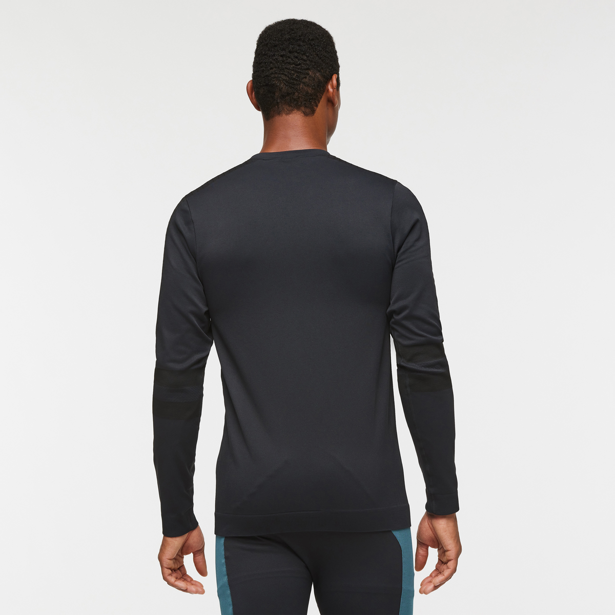 Debajo Seamless Baselayer Crew - Men's - Cotopaxi Black - US 2615